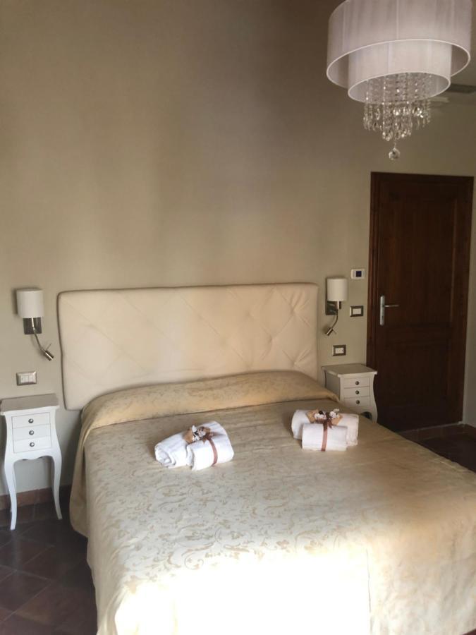 B&B La Loggia E L'Orologio Кастильоне дел Лаго Екстериор снимка
